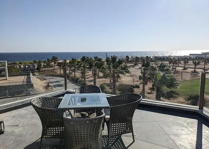 Sea & Golf Views 2br With Free & Pool Access * Hurghada
