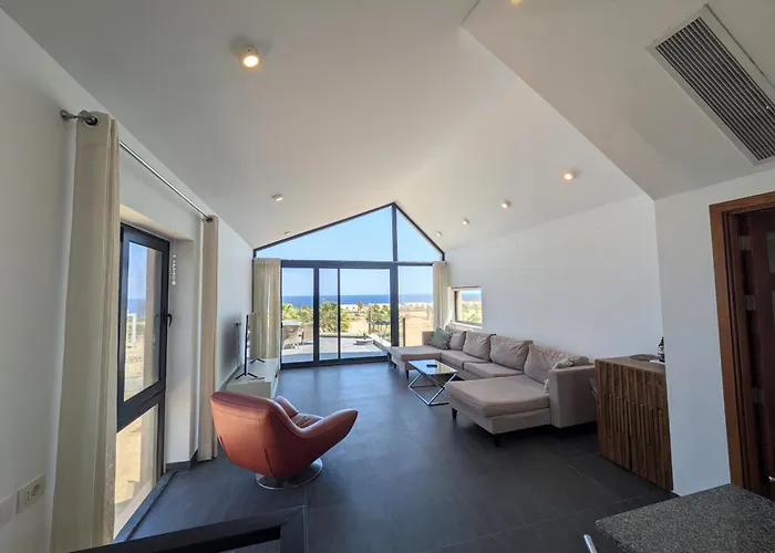 Sea & Golf Views 2br With Free & Pool Access Villa Hurghada